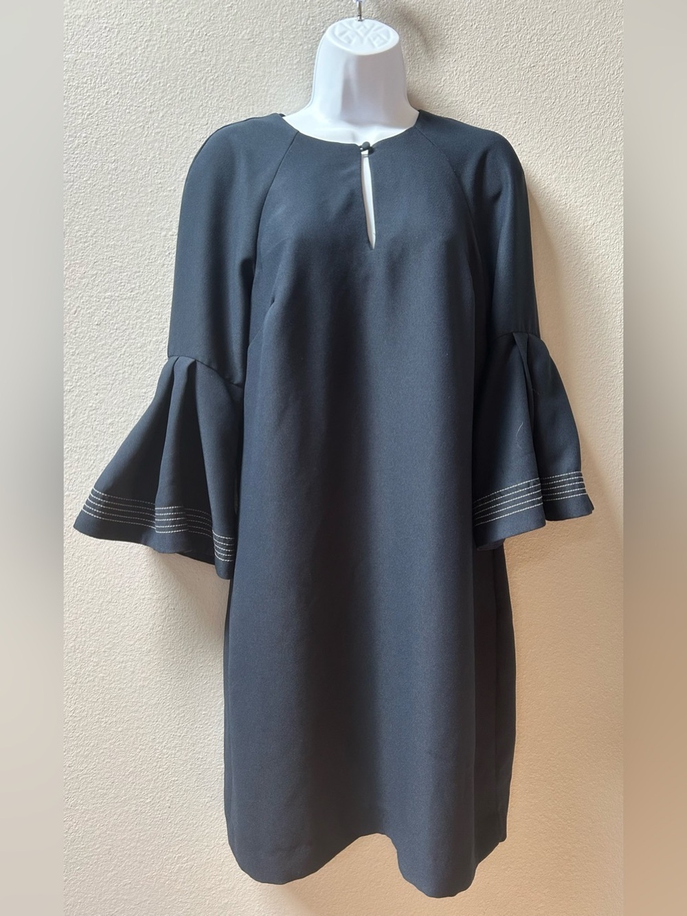 Banana Republic Navy Bell Sleeve Shift Dress Keyhole Neck Size 6